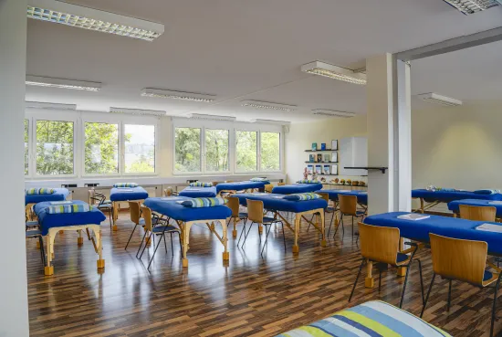 lichtdurchflutete Unterrichtsräume